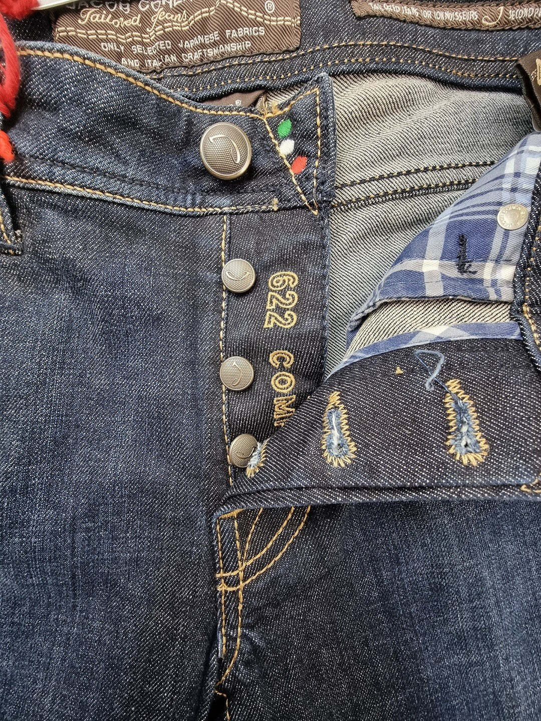 Jeans uomo Jacob Cohen J622 Comfort in denim stretch con 5 tasche, stile italiano e qualità premium.