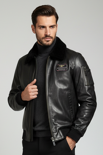 Giubbotto in pelle nero Aeronautica Militare da uomo, moda, giacca elegante con zip e dettagli in pelle.
