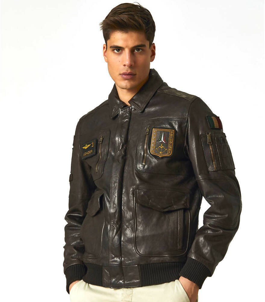 Giubbotto in pelle marrone Aeronautica Militare da uomo, moda, giacca robusta con dettagli di stile militare.