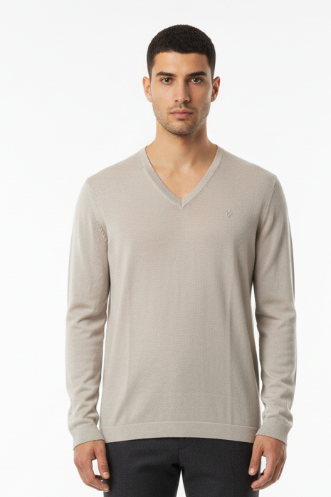 Maglia uomo Ballantyne con scollo a V, abbigliamento moda uomo, dettaglio del tessuto e stile elegante.