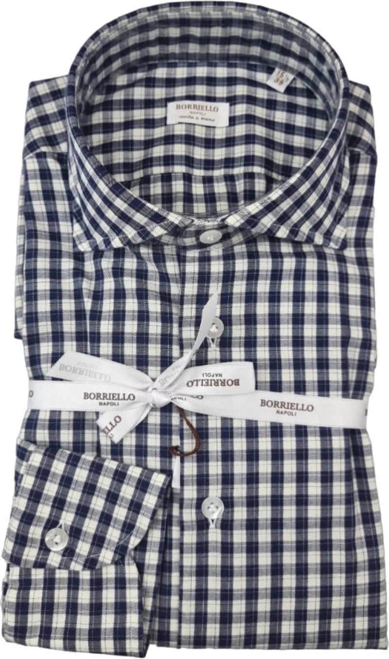 Camicia uomo Borriello casual con collo francese e stampa a quadri blu, tessuto morbido e stile classico.