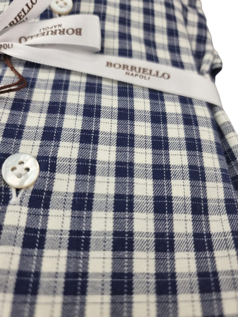 Camicia uomo Borriello in cotone con collo francese e motivo a quadri blu, abbigliamento casual elegante per uomo