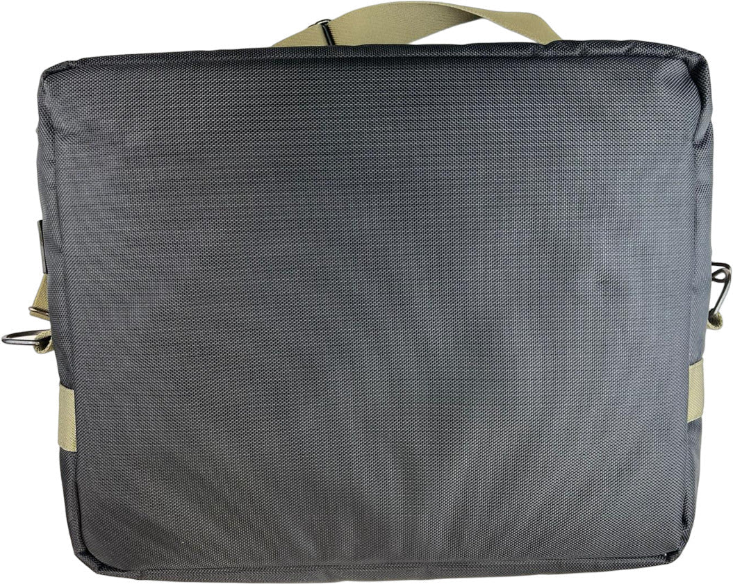 Borsa a Tracolla Aeronautica Militare Stile Militare Italiano
Scopri la borsa a tracolla uomo Aeronautica Militare in elegante nero con dettagli verde militare. Perfetta per chi cerca funzionalità e stile distintivo italiano. retro