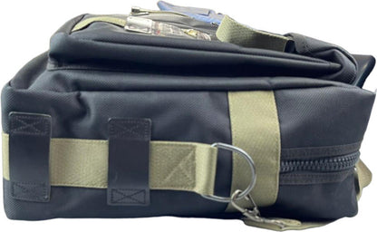 Borsa a Tracolla Aeronautica Militare Stile Militare Italiano
Scopri la borsa a tracolla uomo Aeronautica Militare in elegante nero con dettagli verde militare. Perfetta per chi cerca funzionalità e stile distintivo italiano. lato 2
