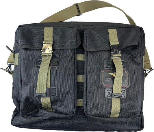 Borsa a Tracolla Aeronautica Militare Stile Militare Italiano
Scopri la borsa a tracolla uomo Aeronautica Militare in elegante nero con dettagli verde militare. Perfetta per chi cerca funzionalità e stile distintivo italiano.