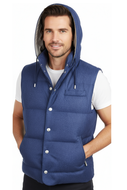 Smanicato uomo Brunello Cucinelli in tessuto blu, gilet elegante con design classico e dettagli di alta qualità.