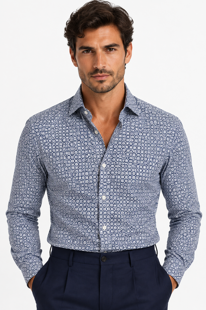 Camicia uomo Borriello microfantasia Bianco blu navy piegata indossata fronte
