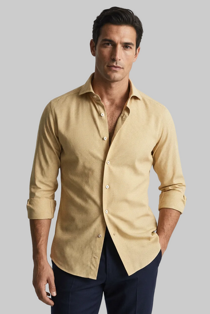 Camicia uomo Borriello quadretti a scacci gialli e bianchi indossata fronte