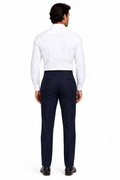 La camicia uomo Del Siena FQ64 bianca slim fit è una base essenziale per un guardaroba curato. Realizzata in 100% cotone retro
