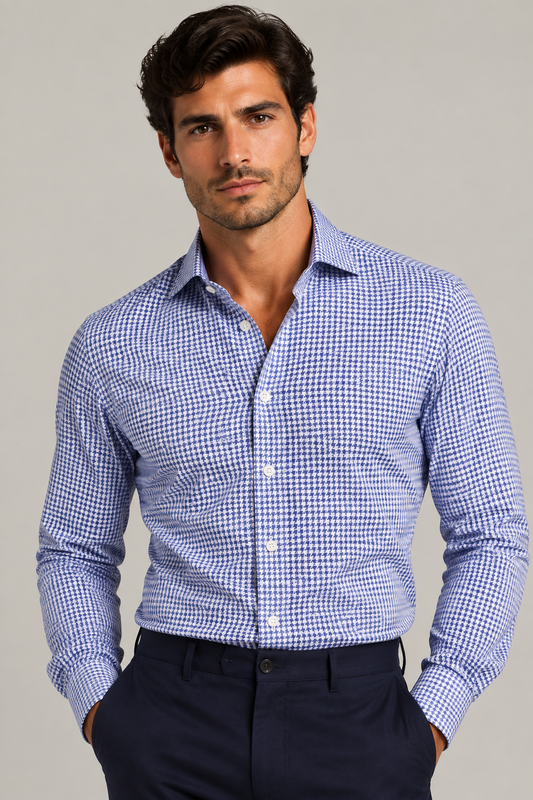 Camicia uomo Sonrisa fantasia pied de poule bianca blu made in Italy indossata
