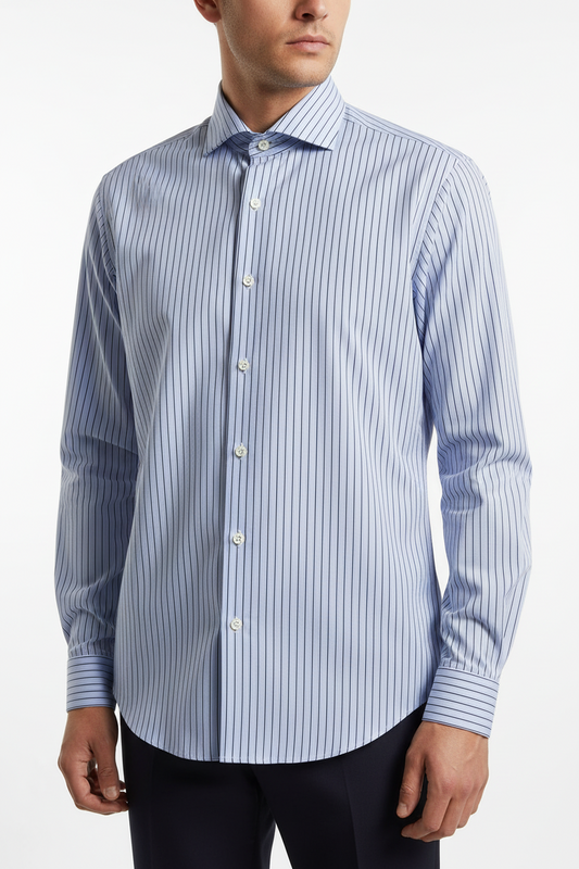 Camicia Bagutta Eleganza Classica Italiana
Scopri la camicia Bagutta a righe celeste, bianco e blu, perfetta per chi cerca uno stile fresco e raffinato. Realizzata in 100% cotone premium, questa camicia unisce comfort superiore e design versatile. Indossato