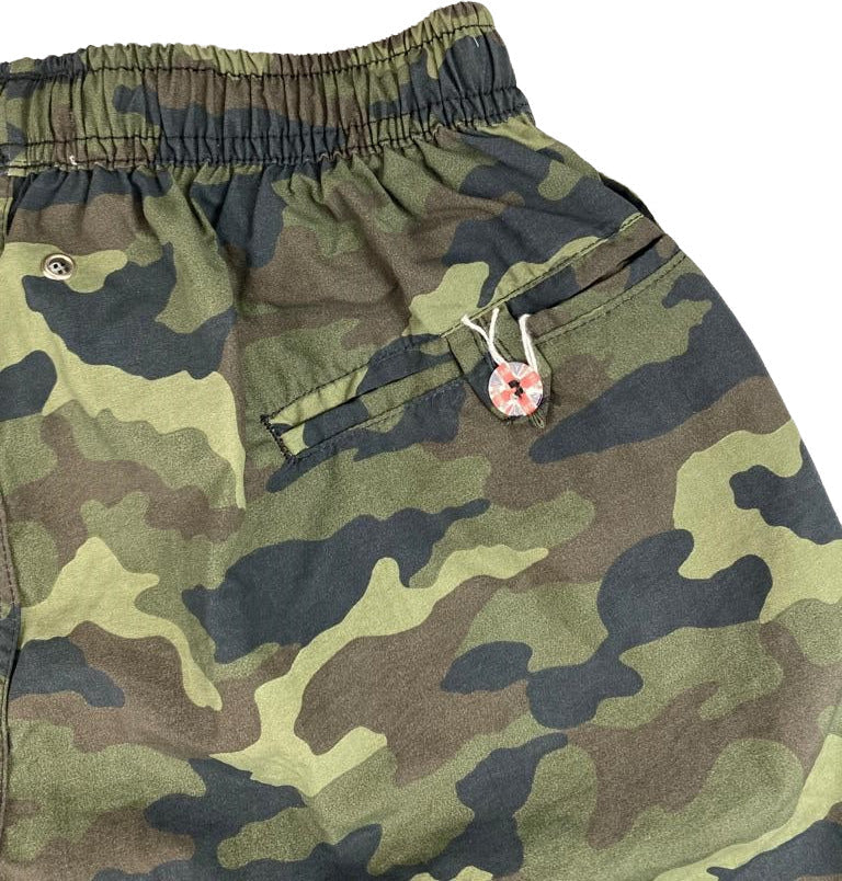 Boxer mare uomo Dandy Style in fantasia mimetica verde, pantaloncini da bagno ideali per sport acquatici e tempo libero.