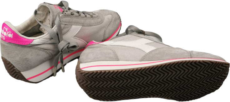 Sneaker donna Diadora Heritage Equipe W SW HH in grigio, scarpa casual sportive con design elegante.