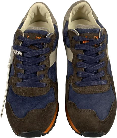 Sneaker Diadora Heritage Trident 90 S SW da uomo in marrone, blu e Turkish Coffee, scarpa sportiva casual italiana di alta qualità.