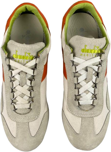 Scarpa uomo Diadora Heritage Sneaker Equipe Stone Wash Bianco Arancione, sneaker casual vintage con dettagli in stile retrò.
