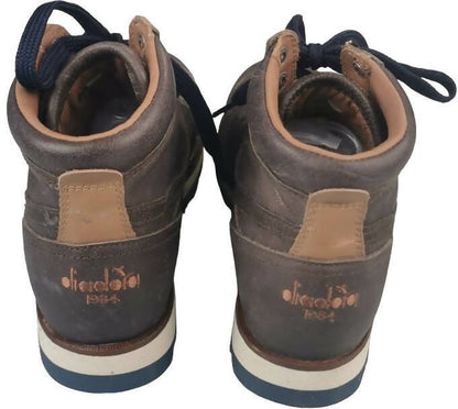 Sneaker casual da uomo Diadora Heritage Trident Track Mid L in pelle marrone scuro, scarpa sportiva di moda per uomo.