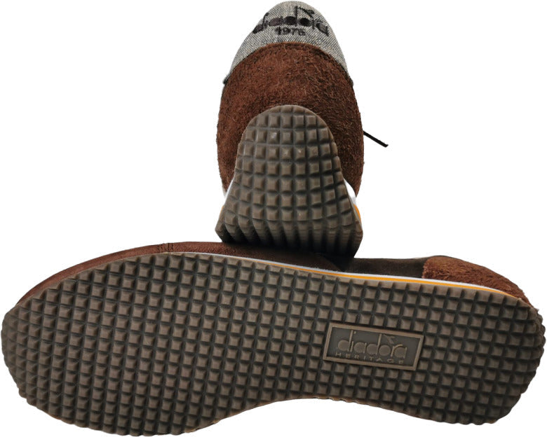 Sneaker uomo Diadora Heritage Equipe EVO II in pelle marrone Java, calzatura casual sportiva con dettagli eleganti.