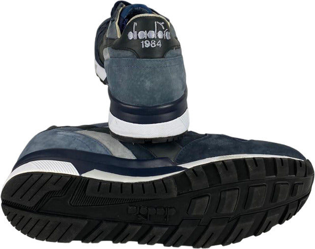 Sneaker Diadora Heritage Trident 90 S da uomo in blu Nights e China Blue, stile casual e sportivo, in pelle e tessuto.