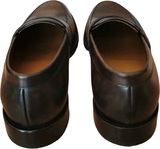 Mocassini uomo Doucal's in pelle testa di moro, scarpa loafer in stile italiano, modello elegante e di qualità.