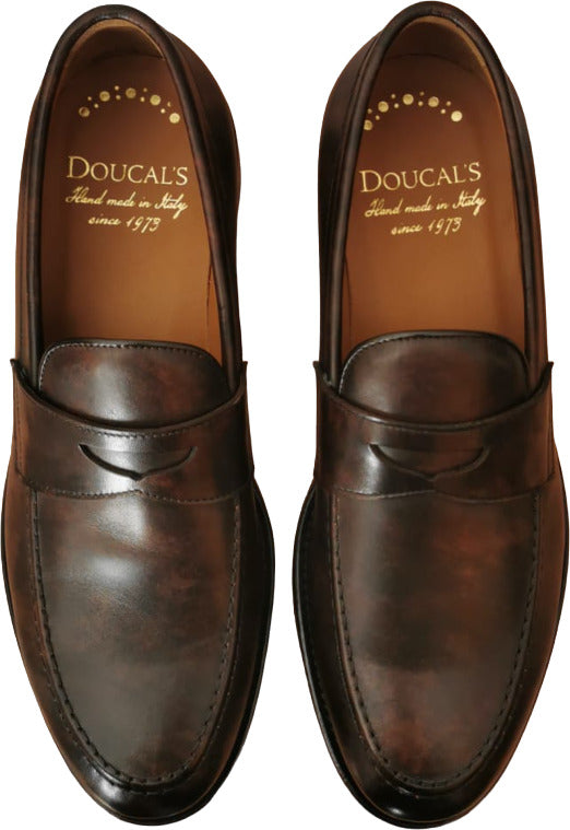 Mocassini uomo Doucal's in pelle testa di moro, scarpa da uomo in stile loafer, made in Italy.