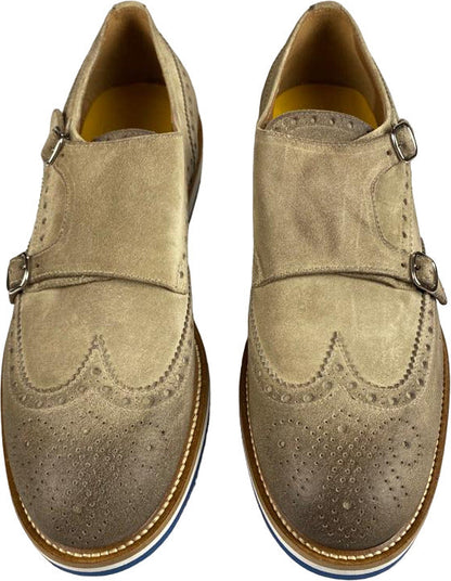 Scarpa uomo Doucal's loafer in pelle scamosciata beige con doppia fibbia e fiore in punta, stile elegante e sofisticato