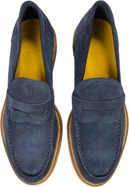 Scarpa uomo Doucal's mocassino in pelle scamosciata blu, modello loafer, numero 42 e mezzo, vista laterale e dettaglio superiore.
