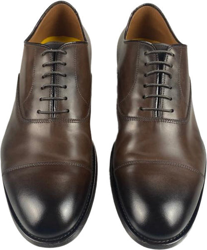 Scarpa uomo Doucal's francesina stringata cap toe in pelle marrone, scarpe basse eleganti e classiche.