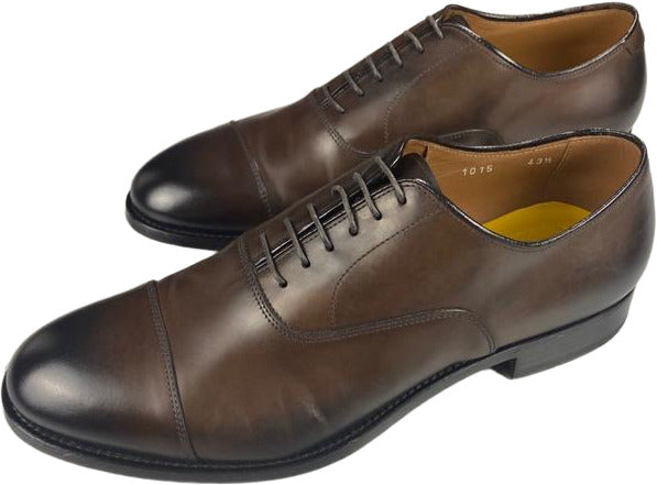 Scarpa uomo Doucal's Francesina stringata cap toe in pelle marrone, modello basso, elegante e classico.