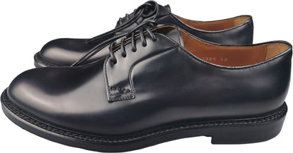 Scarpe Derby Doucal's uomo in pelle nera, scarpe stringate basse eleganti e classiche, ideali per look formali e sofisticati.