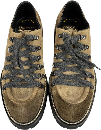 Scarpa uomo Doucal's Derby coulisse in pelle color sabbia, scarpa stringata bassa in stile moda uomo.