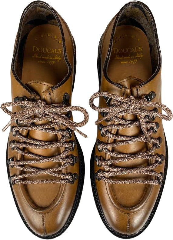 Scarpa uomo Doucal's Derby coulisse in pelle colore caffè, scarpa stringata bassa in stile moda uomo.