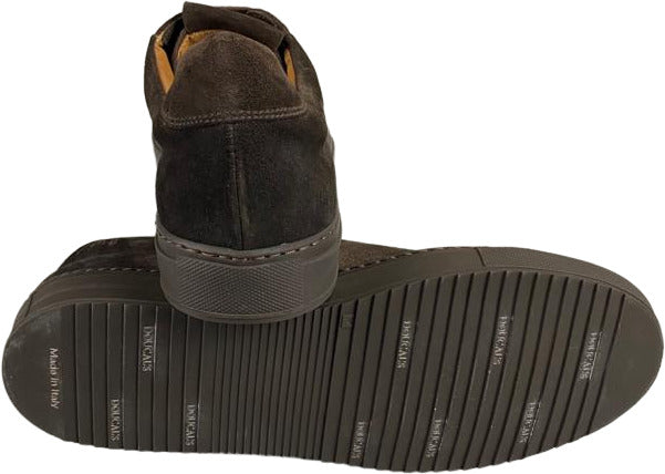 Sneaker casual Doucal's da uomo in pelle marrone, made in Italy, con design elegante e comfort per uso quotidiano.