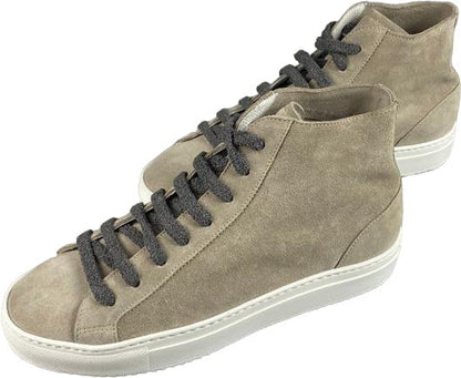 Sneaker alta Doucal's da uomo in pelle scamosciata beige, scarpa casual di moda con design elegante.