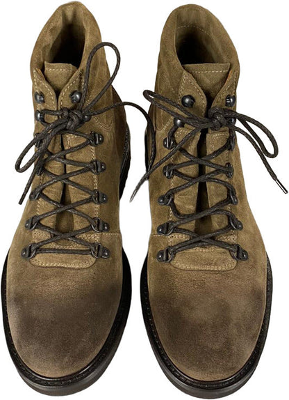 Scarpa uomo Doucal's scarponcino combat boot in scamosciato marrone con colletto imbottito, stile robusto e elegante.