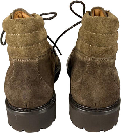 Scarpa uomo Doucal's scarponcino combat boot in camoscio marrone con colletto imbottito, stile robusto e alla moda.