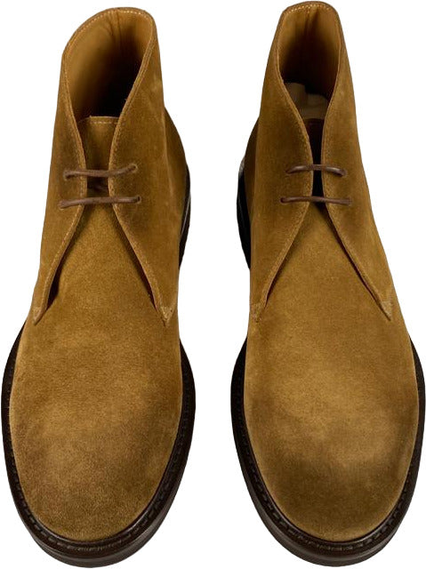 Stivaletto uomo Doucal's in pelle scamosciata colore Tabacco, stile polacchini, con suola robusta e dettagli eleganti.