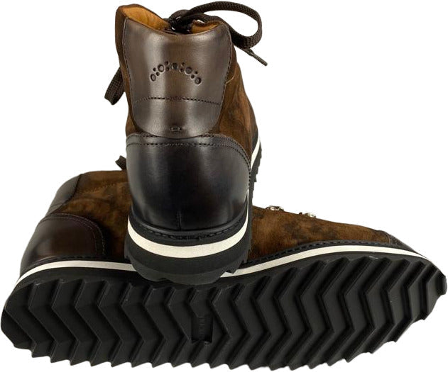 Stivaletto Doucal's per uomo in pelle marrone, scarpa elegante da moda con dettagli classici e suola robusta.