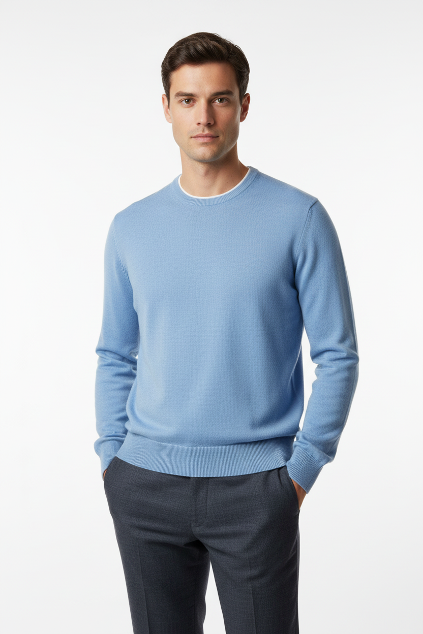 Maglia uomo Fedeli girocollo in tessuto azzurro, abbigliamento moda uomo, dettaglio del design e vestibilità.
