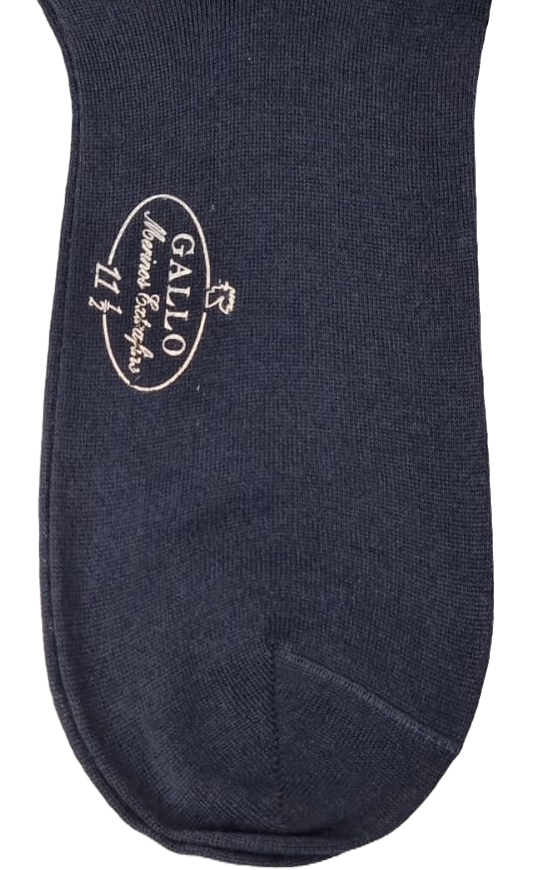 Calze lunghe blu Gallo per uomo, tinta unita, dettagli visibili, ideali per abbigliamento casual e formale.