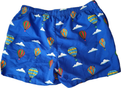 Boxer mare uomo Gallo in poliestere blu con fantasia mongolfiere, tessuto made in Italy, comodo e leggero, perfetto per l'estate.