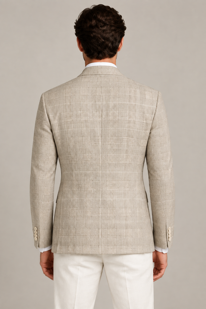 Giacca uomo Cantarelli, beige a quadri, maniche interne rivestite in viscosa, indossata da modello retro