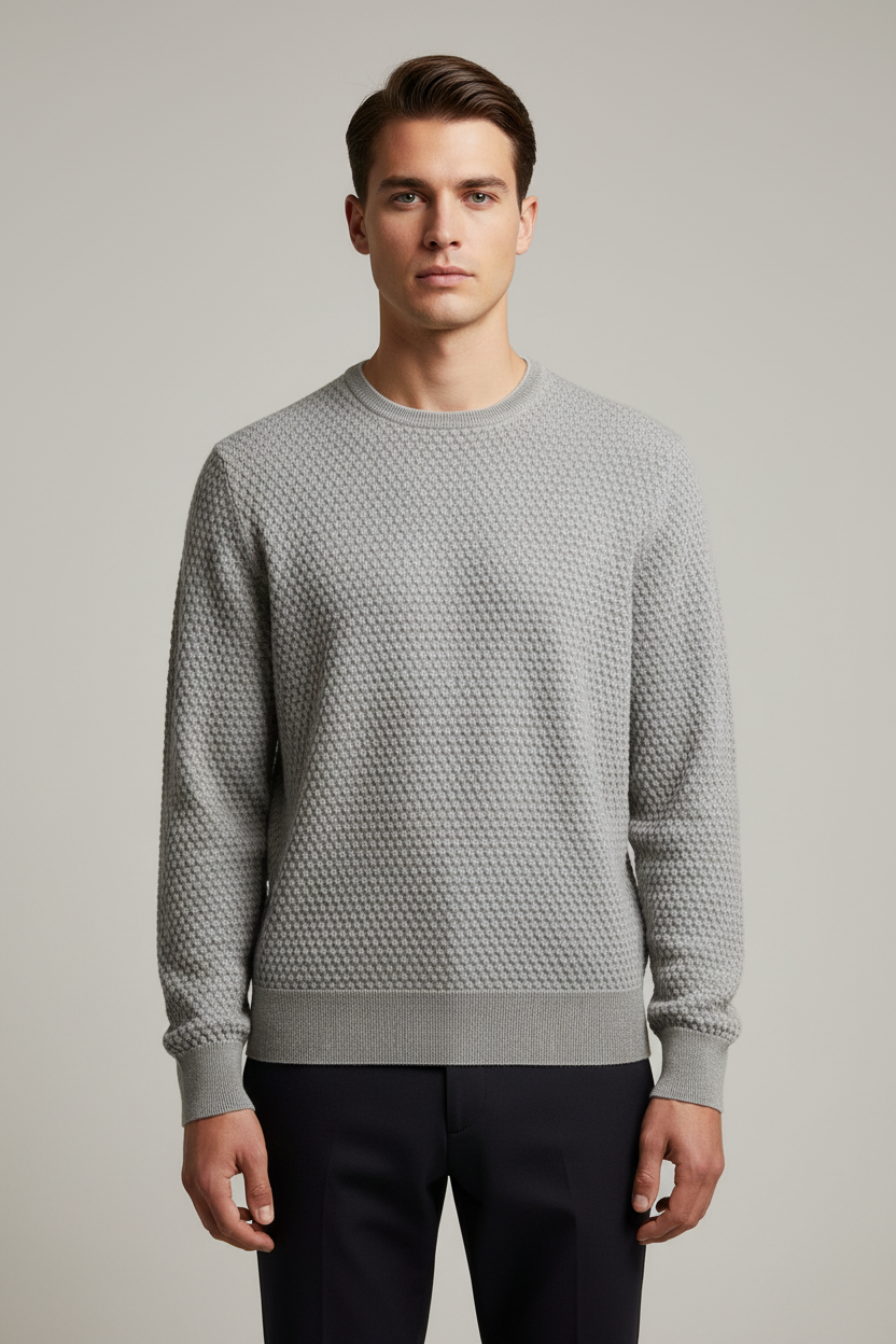 Maglia uomo Gran Sasso girocollo grigia, abbigliamento moda uomo, dettaglio di tessuto e vestibilità, stile casual elegante.