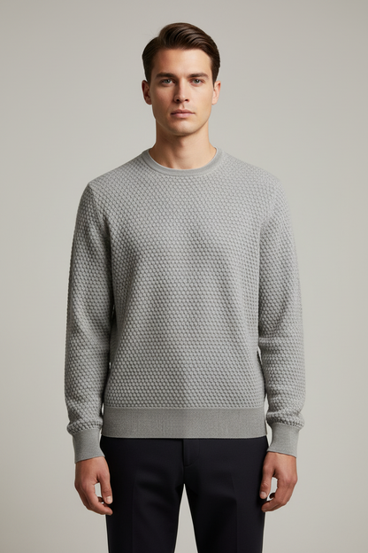 Maglia uomo Gran Sasso girocollo grigia, abbigliamento moda uomo, dettaglio di tessuto e vestibilità, stile casual elegante.