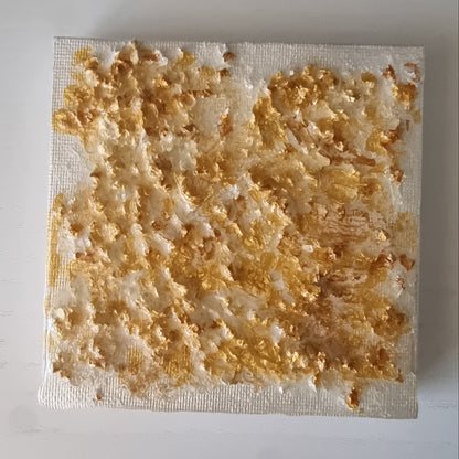 Illúghine (Bagliore), Mini tela 10x10 cm dipinta a mano multi materico con supporto mini cavalletto. Opera unica fornita di certificato di autenticità. Dipinto a mano da AlbarosAtzeni 