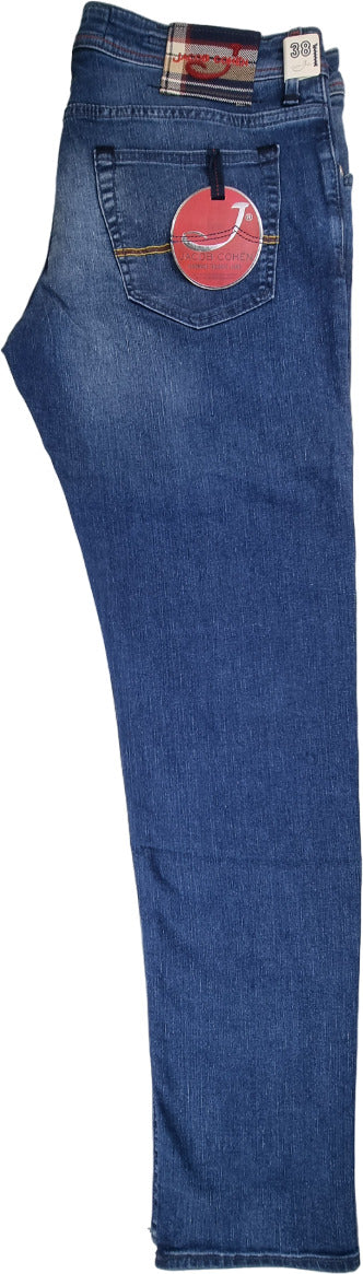 Jeans uomo Jacob Cohen con 5 tasche in denim indaco naturale, abbigliamento uomo moda, dettaglio visibile in foto