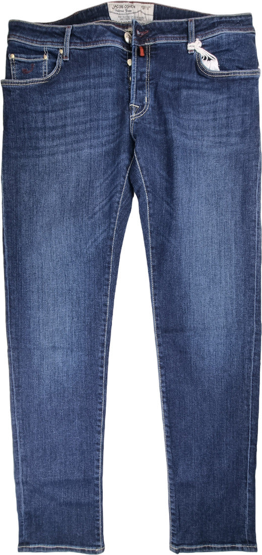 Jeans uomo Jacob Cohen con 5 tasche in denim blu, modello PW622, abbigliamento maschile moda.
