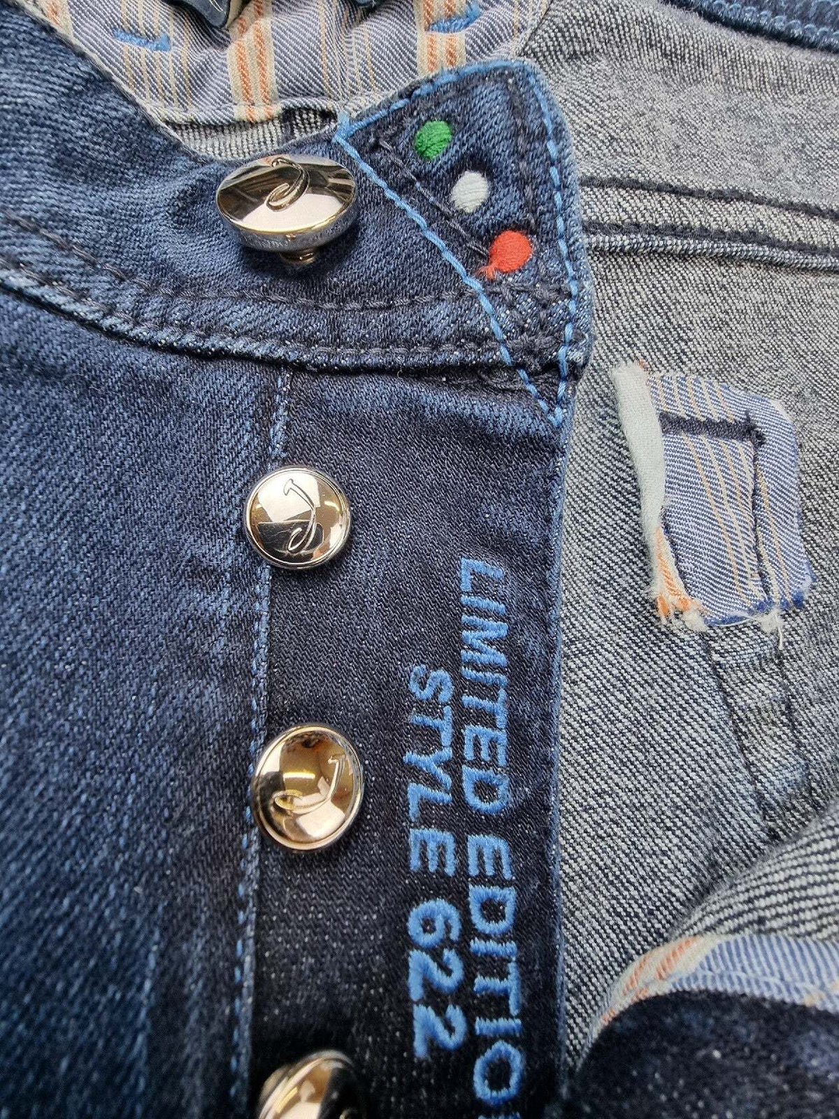 Jeans uomo Jacob Cohen 622 Limited Edition in denim lavaggio 2 con dettagli classici e vestibilità moderna.