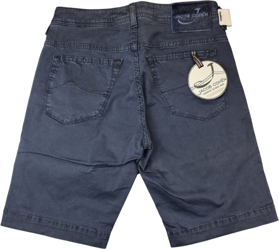 Bermuda uomo Jacob Cohen Vintage blu, pantaloncini moda uomo in tessuto di alta qualità, stile classico e casual.
