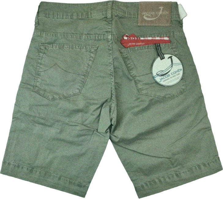 Bermuda uomo Jacob Cohen Vintage in tessuto verde, pantaloncini moda uomo, dettaglio con cuciture e vestibilità comoda