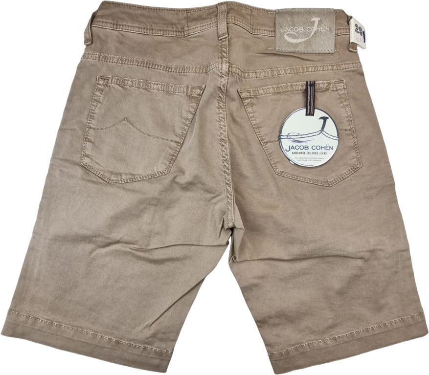 Bermuda uomo Jacob Cohen Vintage in tessuto noce, pantaloncini di moda per uomo, dettaglio e stile classico.